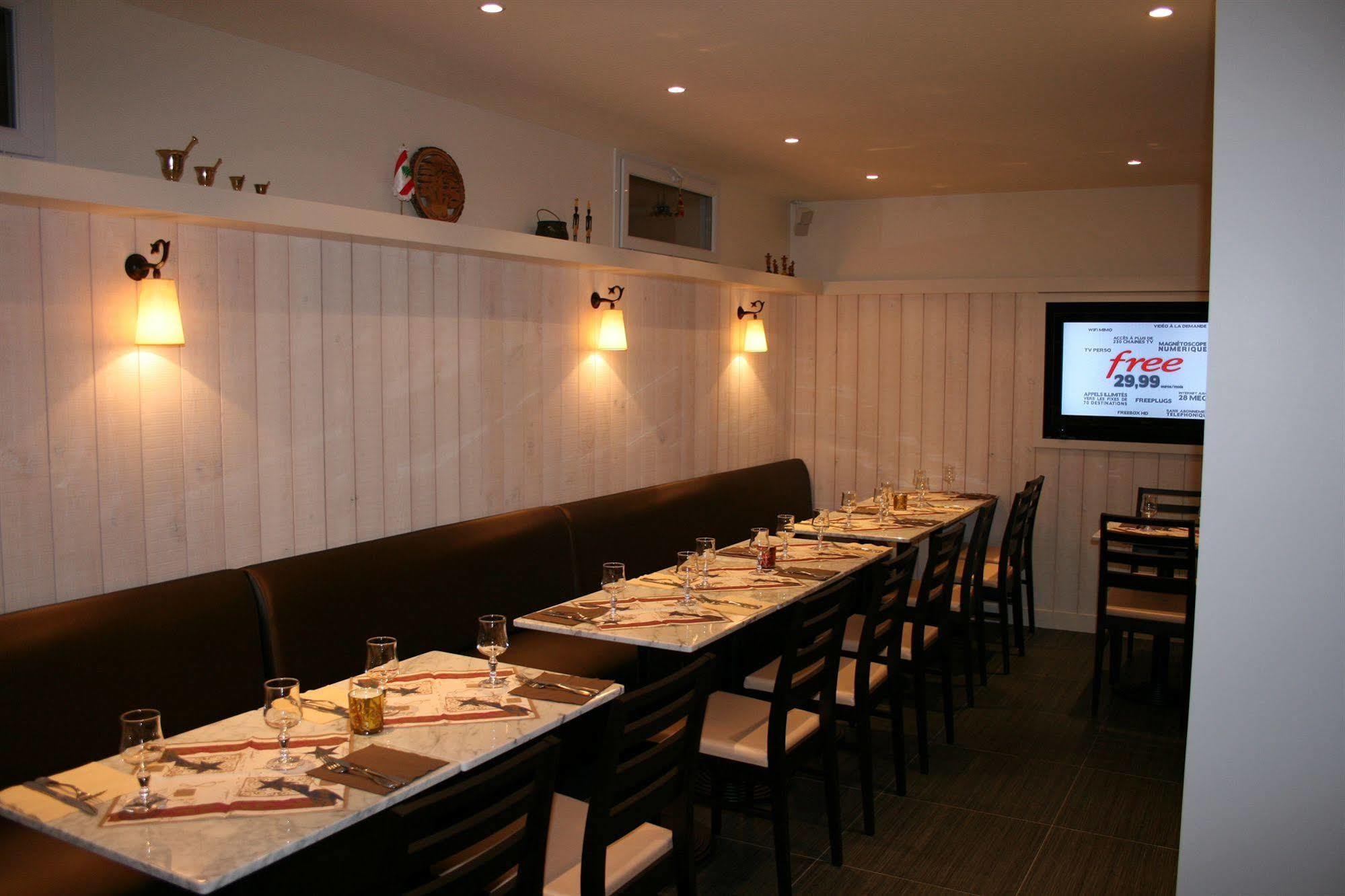 Hotel Restaurant Maison Blanche Rungis Bagian luar foto